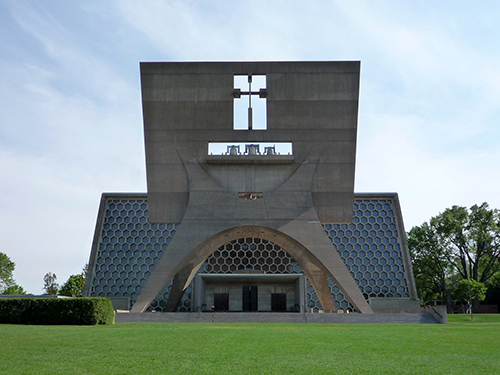 Marcel Breue Church Exteriorr